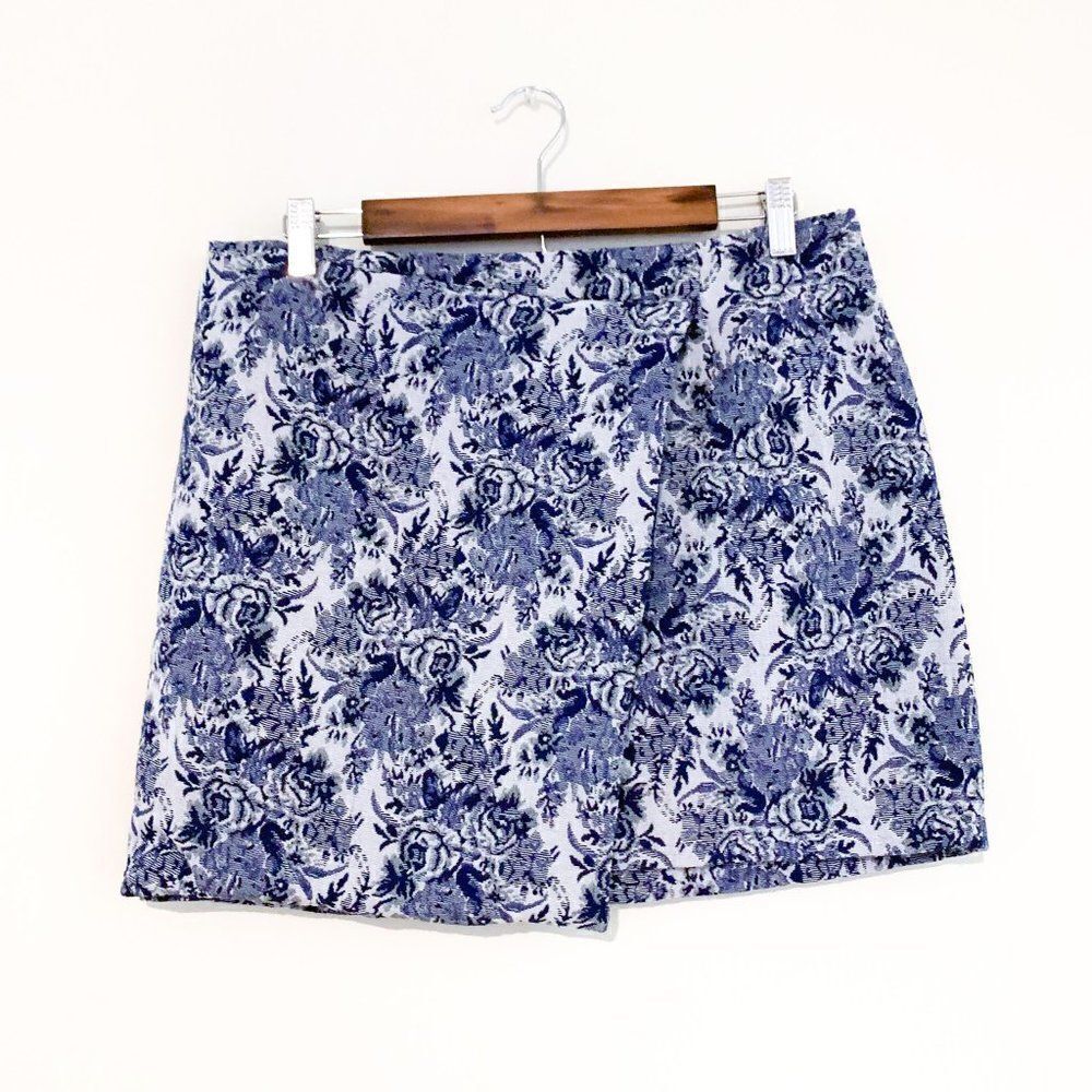 Piperlime Blue Floral Rose Print Asymmetrical Tapestry Skirt